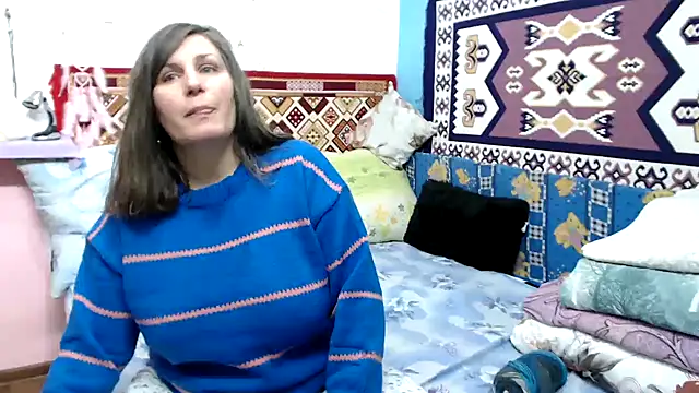 Snapshot of AdelineBlueEyes chatting on 11.17.25 AdelineBlueEyes online show from 11.17.25