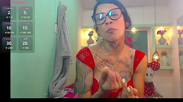 lorenapinto online show from 06.10.26