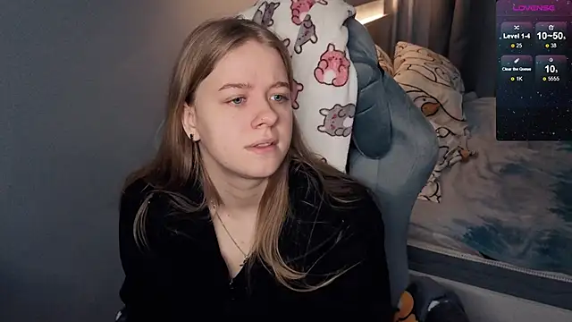Snapshot of candy_maggie chatting on 01.28.25 candy maggie online show from 01.28.25