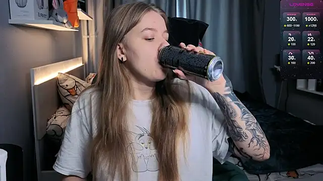 Snapshot of candy_maggie chatting on 02.11.25 candy maggie online show from 02.11.25
