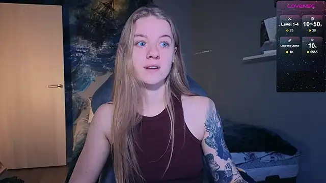 Snapshot of candy_maggie chatting on 11.26.25 candy maggie online show from 11.26.25