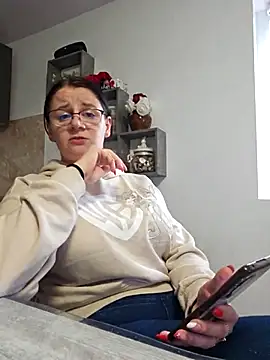 Snapshot of KristenVega chatting on 11.23.25 KristenVega online show from 11.23.25