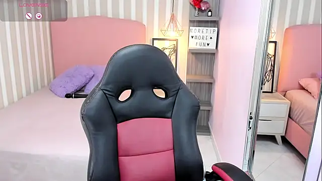 AMELIETARSON online show from 02.25.25