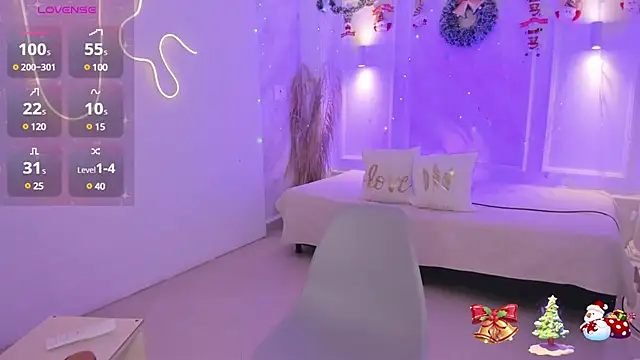 Snapshot of NastassjaCandy chatting on 12.15.24 NastassjaCandy online show from 12.15.24