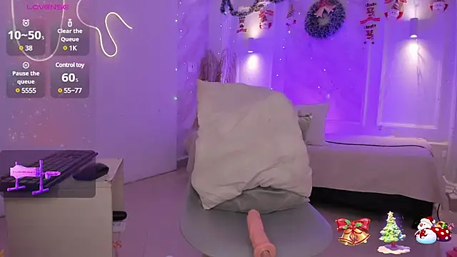 Snapshot of NastassjaCandy chatting on 12.15.24 NastassjaCandy online show from 12.15.24