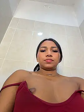 Snapshot of Barbiebrunette_ chatting on 07.17.26 Barbiebrunette online show from 07.17.26