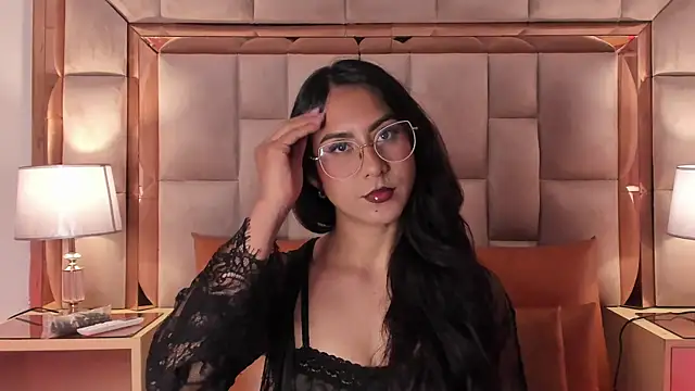 DaraBeckett online show from 01.24.25