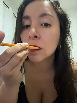 Snapshot of emely_sexx20 chatting on 04.30.26 emely sexx20 online show from 04.30.26