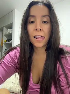 Snapshot of emely_sexx20 chatting on 06.10.26 emely sexx20 online show from 06.10.26