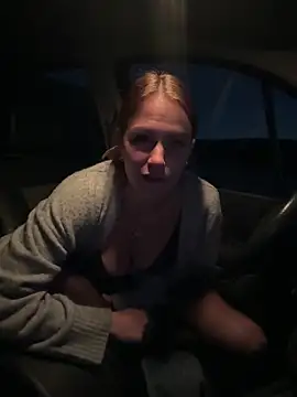 selenaluvv online show from 12.23.24