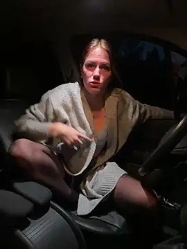 selenaluvv online show from 12.26.24