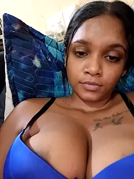 Snapshot of Indianqueen03 chatting on 02.26.26 Indianqueen03 online show from 02.26.26