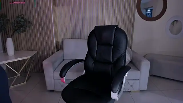 AlessaRomero online show from 11.12.25