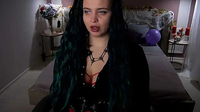 Miss Maya Mils online show from 10.28.25