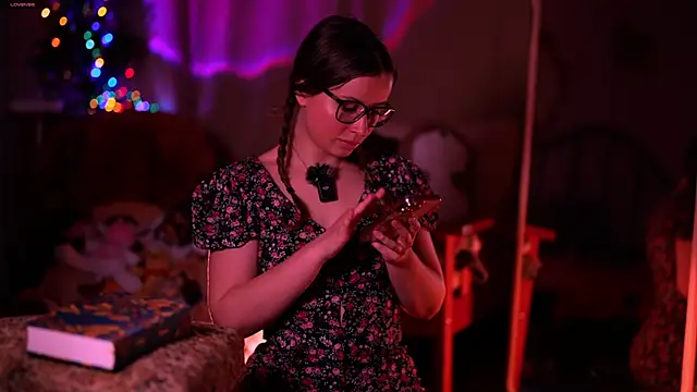 SweetyKitty18 online show from 04.14.26