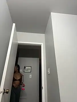 Your Paris online show from 02.04.25