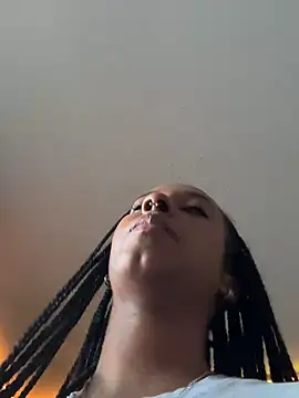 Your Paris online show from 02.15.25