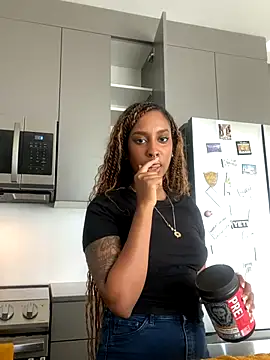 Your Paris online show from 09.10.25