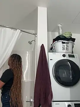 Your Paris online show from 10.20.25