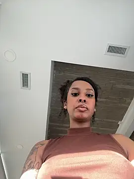 Your Paris online show from 02.14.26