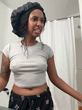 Your Paris online show from 02.22.26