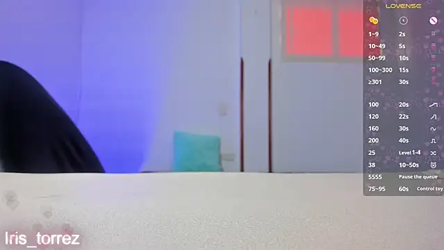 iris torrez  online show from 02.06.25