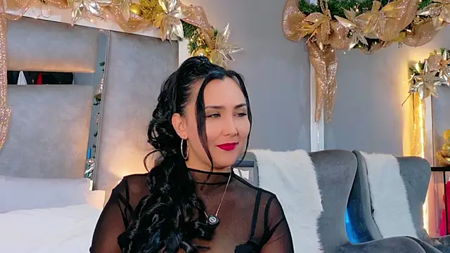 Evangeline Taylorr online show from 12.17.25