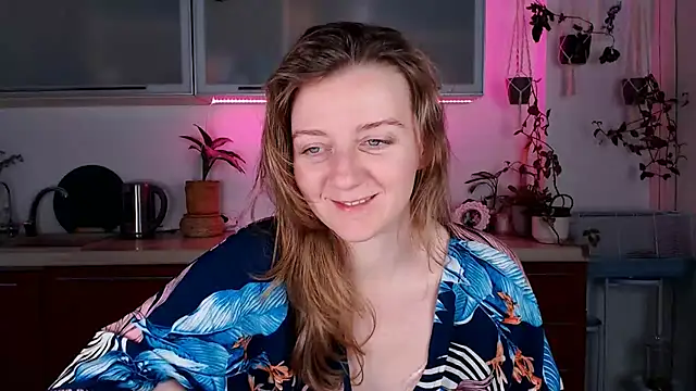 Elly Helly online show from 12.08.24