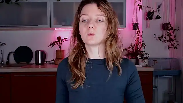 Elly Helly online show from 12.13.24