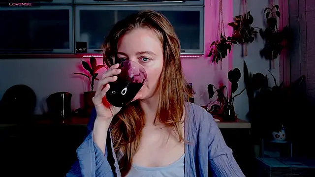 Elly Helly online show from 11.17.25