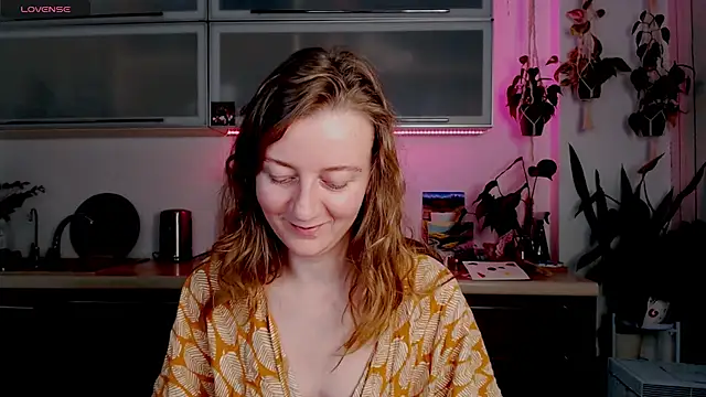 Elly Helly online show from 12.14.25