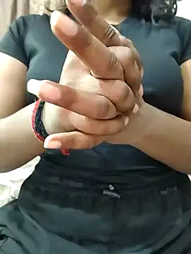 Snapshot of MohiniHott chatting on 06.14.26 MohiniHott online show from 06.14.26