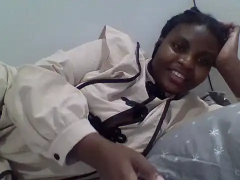 Snapshot of queenzuena chatting on 07.22.26 queenzuena online show from 07.22.26