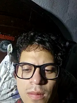 Snapshot of Josudaln2 chatting on 11.12.25 Josudaln2 online show from 11.12.25