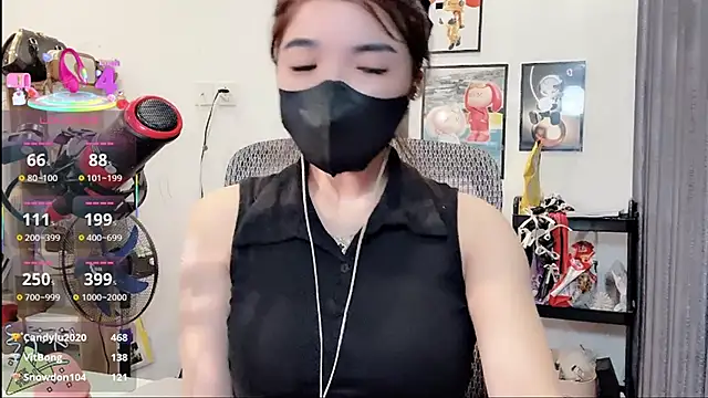 Snapshot of Berrysweet_68 chatting on 09.20.25 Berrysweet 68 online show from 09.20.25