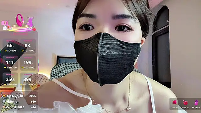 Snapshot of Berrysweet_68 chatting on 10.02.25 Berrysweet 68 online show from 10.02.25