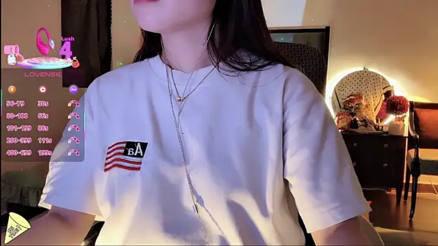 Snapshot of Berrysweet_68 chatting on 10.19.25 Berrysweet 68 online show from 10.19.25