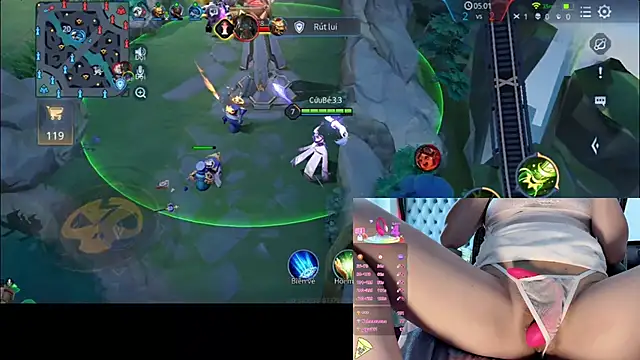 Snapshot of Berrysweet_68 chatting on 10.26.25 Berrysweet 68 online show from 10.26.25