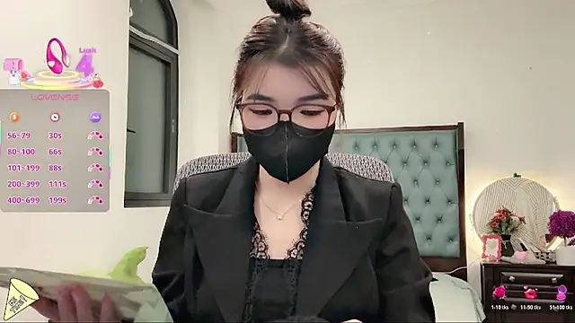 Snapshot of Berrysweet_68 chatting on 11.08.25 Berrysweet 68 online show from 11.08.25