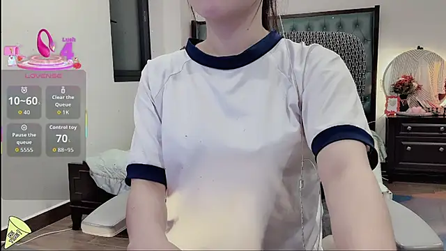 Snapshot of Berrysweet_68 chatting on 11.15.25 Berrysweet 68 online show from 11.15.25