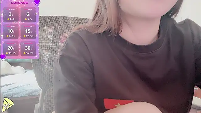 Snapshot of Berrysweet_68 chatting on 03.10.26 Berrysweet 68 online show from 03.10.26