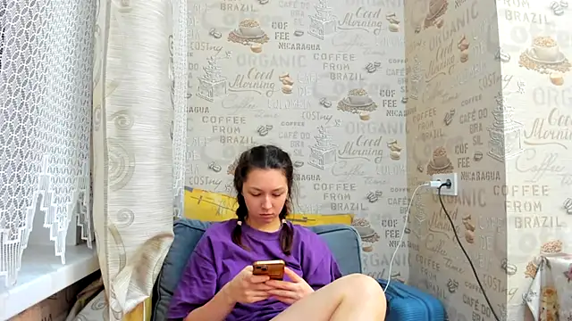 Snapshot of Adela_Vetta chatting on 02.21.25 Adela Vetta online show from 02.21.25