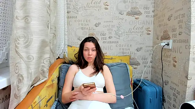 Snapshot of Adela_Vetta chatting on 02.24.25 Adela Vetta online show from 02.24.25
