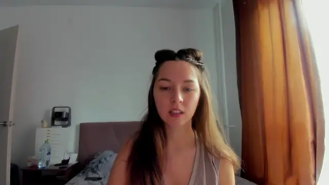 Snapshot of Adela_Vetta chatting on 10.12.25 Adela Vetta online show from 10.12.25
