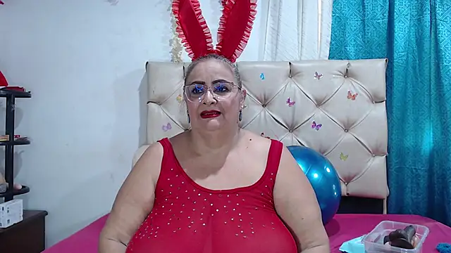 Snapshot of BBW_salome chatting on 01.15.25 BBW salome online show from 01.15.25