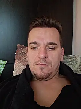 Snapshot of Huge_cock22cm chatting on 01.18.26 Huge cock22cm online show from 01.18.26