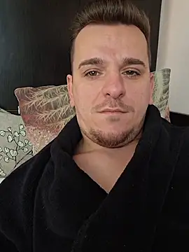 Snapshot of Huge_cock22cm chatting on 02.01.26 Huge cock22cm online show from 02.01.26