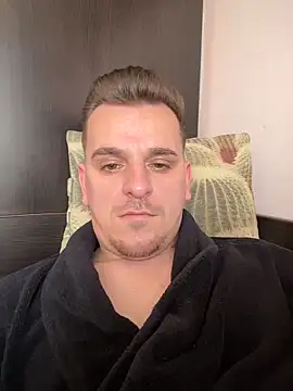 Snapshot of Huge_cock22cm chatting on 03.04.26 Huge cock22cm online show from 03.04.26