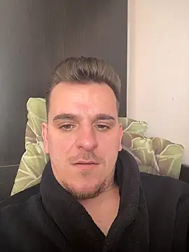 Snapshot of Huge_cock22cm chatting on 03.11.26 Huge cock22cm online show from 03.11.26