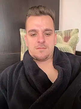 Snapshot of Huge_cock22cm chatting on 03.13.26 Huge cock22cm online show from 03.13.26